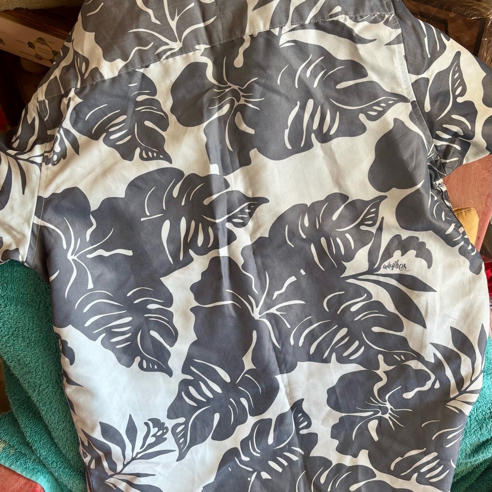 Quiksilver Monstera Print shirt in Gray and blue